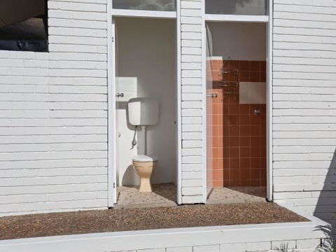 3 Lillian Street Fantastic House So Close To The Water - Accommodation Gold Coast 2