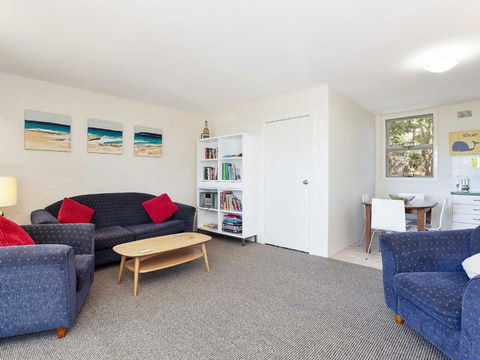 3 Far Horizons 77 Ronald Avenue Cosy Comfortable Unit With Filtered Views - Accommodation Gold Coast 1