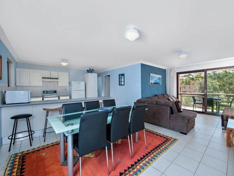 12 Commodore 6 Intrepid Close Beautiful Water Views - Accommodation Gold Coast 3