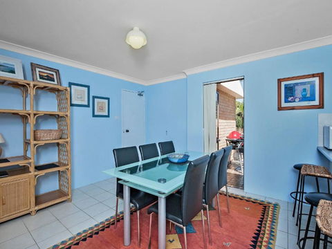 12 Commodore 6 Intrepid Close Beautiful Water Views - Accommodation Gold Coast 4
