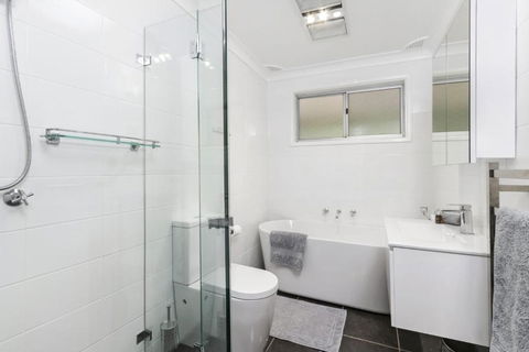 WINDARRI - Gold Coast 4U 2