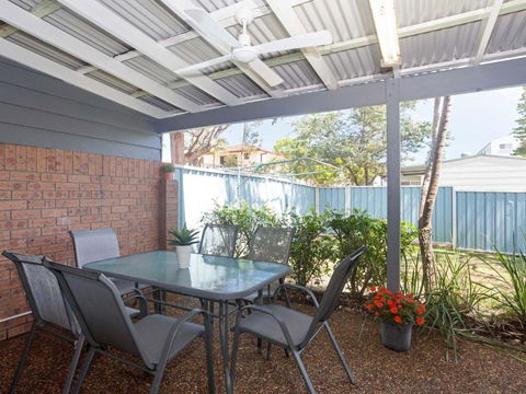1 / 10 Catalina Close So Close To The Water - Accommodation Gold Coast 6