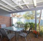 1 / 10 Catalina Close so close to the water - Accommodation Gold Coast