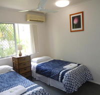 Holiday Apartment on the Esplanade - Accommodation Gold Coast