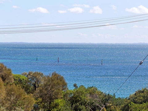 BEACH BELLE MORNINGTON - Accommodation Gold Coast 4