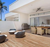 Soldiers Point Style  Sophistication - Accommodation Gold Coast