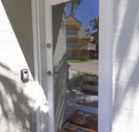Palms Studio Apartment at Raffetys Resort - Gold Coast 4U