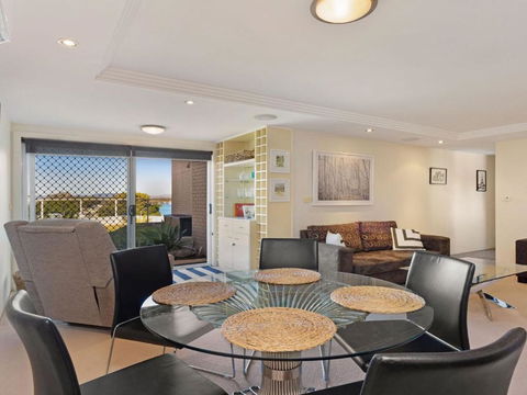 Garden Apartment At Forster Tower - 1 Gold Coast 3
