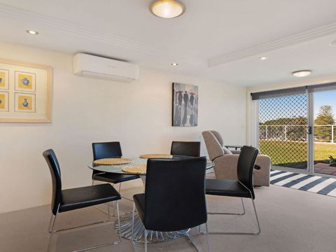 Garden Apartment At Forster Tower - 1 Gold Coast 1
