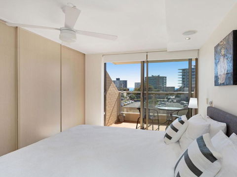 Garden Apartment At Forster Tower - 1 Gold Coast 2