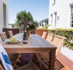 Spinnakers Waterfront - Accommodation Gold Coast