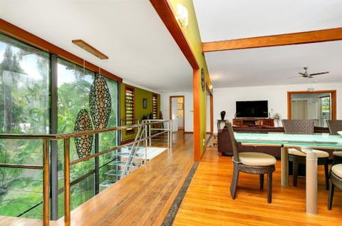 SANTORINIatPALM COVE - Accommodation Gold Coast 2