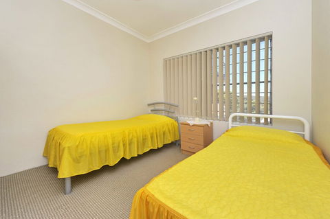 Adriana 6 / 83 85 Ronald Avenue - Accommodation Gold Coast 2