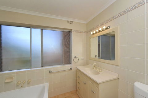 Adriana 6 / 83 85 Ronald Avenue - Accommodation Gold Coast 1