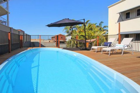 BEACH SHOPS & FABULOUS VACATION HOME! - Accommodation Gold Coast 6