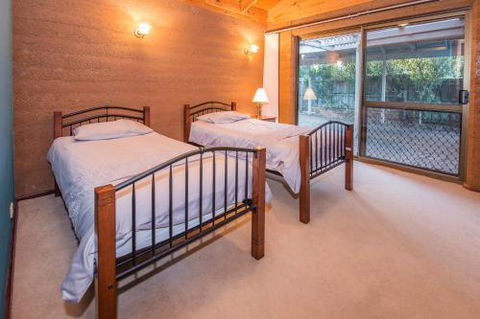Ultramarine - Accommodation Gold Coast 2