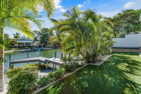 Space & Seclusion On The Water Noosa Heads - Accommodation Gold Coast 4