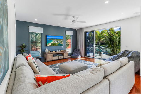 Space & Seclusion On The Water Noosa Heads - Accommodation Gold Coast 3