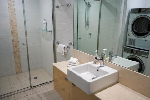 Luxury Apartment Perfect Location - Gold Coast 4U 3