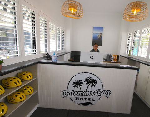 Batemans Bay Hotel - Gold Coast 4U 5
