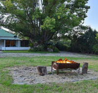 Tabitha Hill Cottage - Gold Coast 4U
