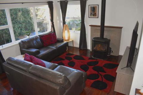 NEW Winston Cottage Leura Views & Location - Accommodation Gold Coast 2