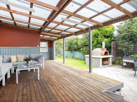 3 Macleay St. Narrawallee - Gold Coast 4U 5