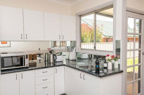 Edward Cottage ?Heritage Central Comfortable. - Gold Coast 4U 3