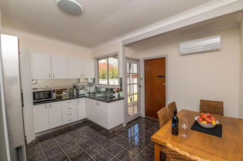 Edward Cottage ?Heritage Central Comfortable. - Gold Coast 4U 5