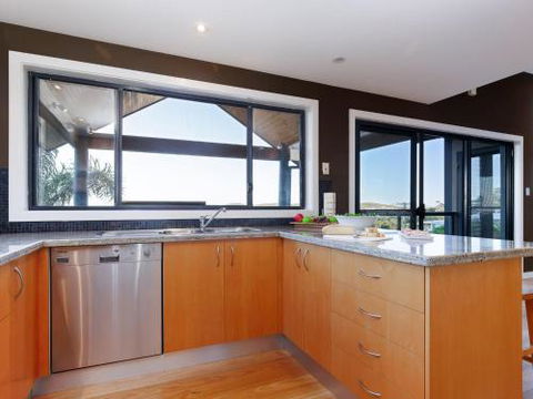Venabu On Garuwa 20 Garuwa Street Spectacular House With Fabulous Views - Accommodation Gold Coast 5