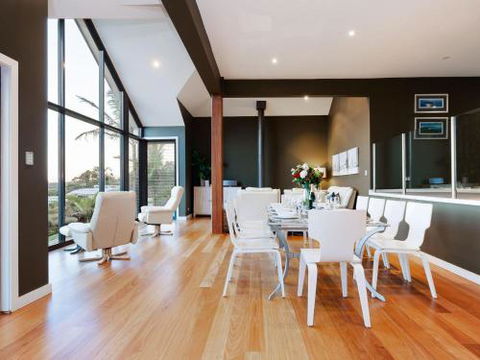 Venabu On Garuwa 20 Garuwa Street Spectacular House With Fabulous Views - Accommodation Gold Coast 6