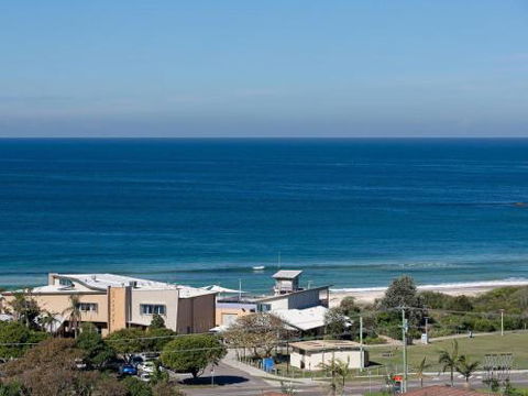 Venabu On Garuwa 20 Garuwa Street Spectacular House With Fabulous Views - Accommodation Gold Coast 2