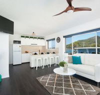 Shoal Towers Unit 4 / 11 Shoal Bay Road - Accommodation Gold Coast