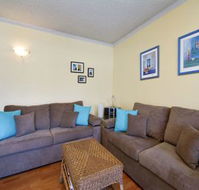 Shoal Towers Unit 5 / 11 Shoal Bay Road - Accommodation Gold Coast
