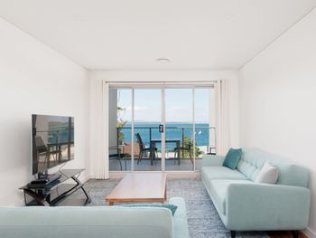 The Shoal Apartments Unit 506 / 4 8 Bullecourt Street - Accommodation Gold Coast 0
