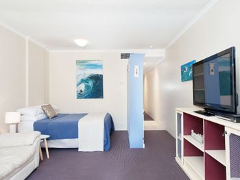 Whitesands Unit 213 Shoal Bay Road - Accommodation Gold Coast 1