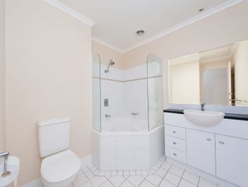 Whitesands Unit 213 Shoal Bay Road - Accommodation Gold Coast 3