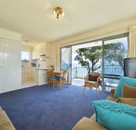 Shoal Towers Unit 6 / 11 Shoal Bay Road - Accommodation Gold Coast