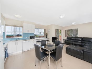 Bel Mare Unit 1 / 1 Shoal Bay Road - Accommodation Gold Coast 0