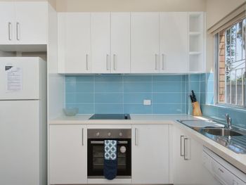 Bel Mare Unit 1 / 1 Shoal Bay Road - Accommodation Gold Coast 1