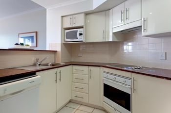 Barrington 709 / 35 45 Shoal Bay Road - Accommodation Gold Coast 4