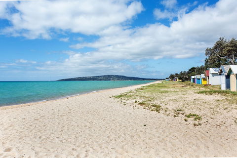 DROMANA Walk To Beach & Shops. Table Tennis + Netflix - Gold Coast 4U 1
