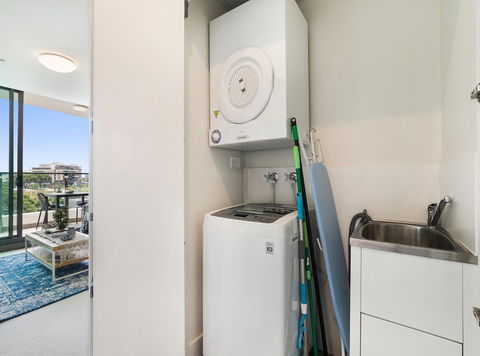 Harbourside - Accommodation Gold Coast 6