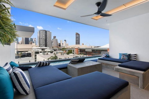 Designer South Bank Apartment - Accommodation Gold Coast 0