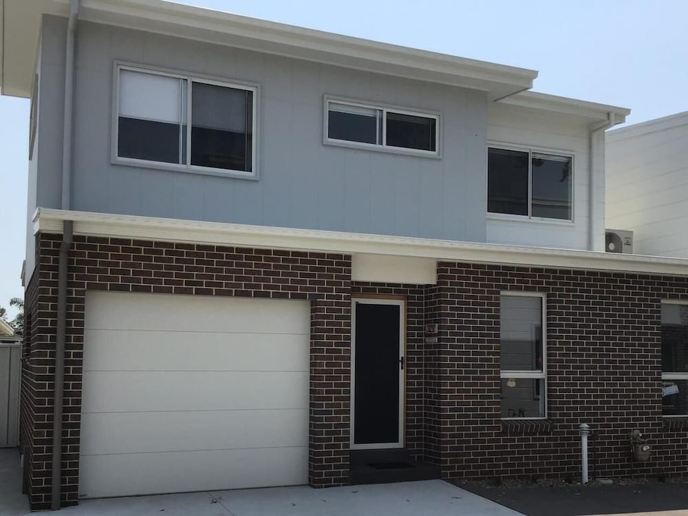 Warilla NSW Gold Coast 4U