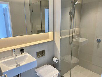 JC Waterfront Apartments Collins Wharf - Accommodation Gold Coast 4