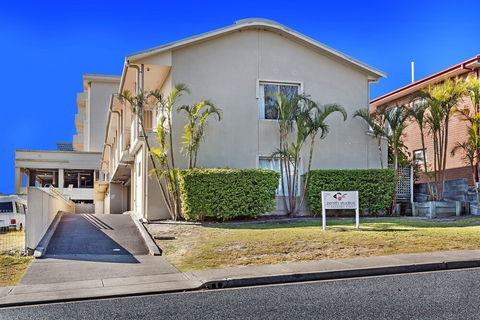 Zenith Unit 7 / 10 Messines Street - Accommodation Gold Coast 0