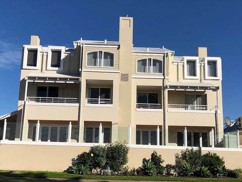 Castlereagh On Middleton - Apartment 4 - Gold Coast 4U 1