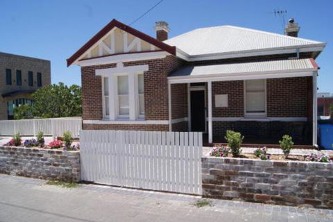 Old Sergeants Quarters - Gold Coast 4U 0