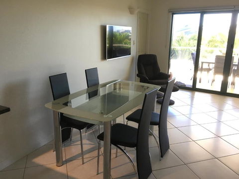 No1 The Strand - Gold Coast 4U 5